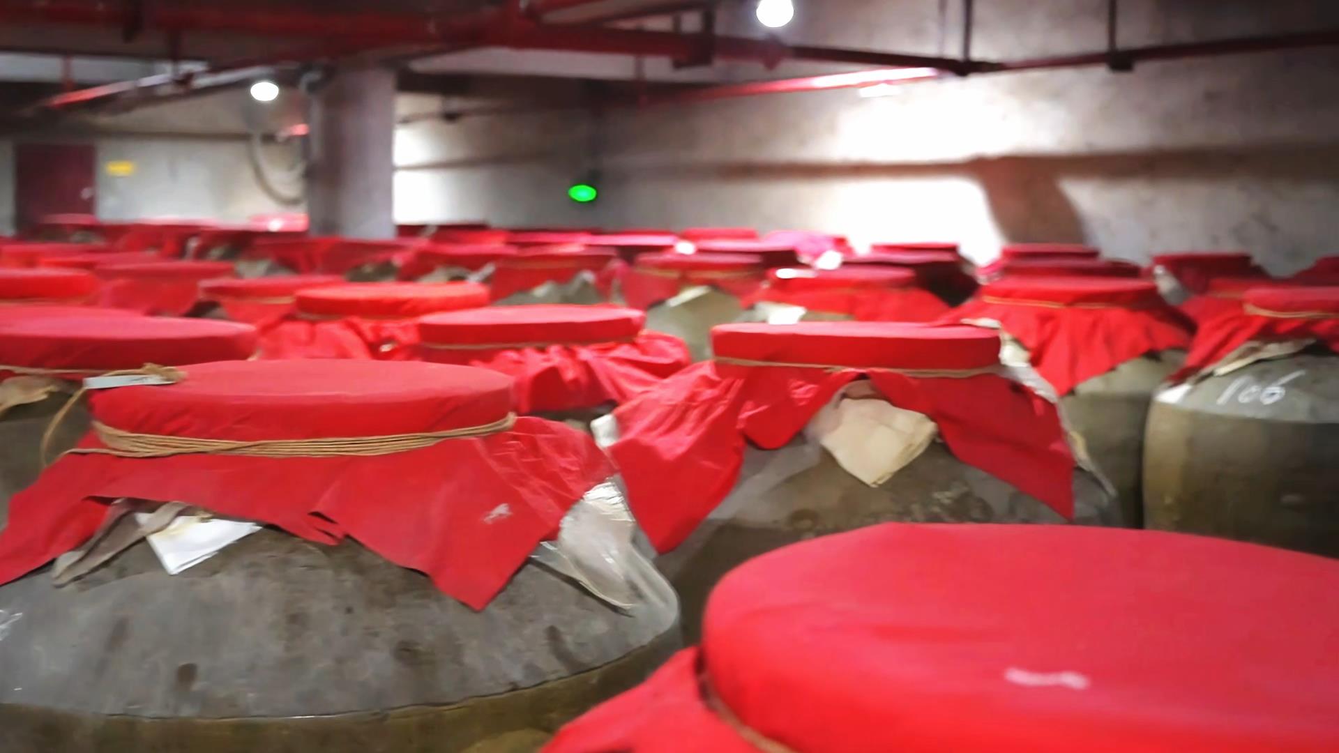 库存老酒万余吨